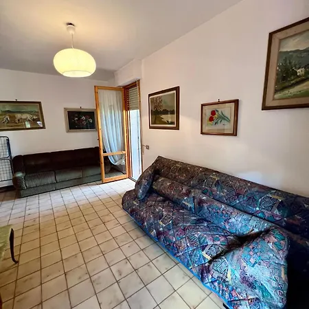 Casa Dei Ricordi Apartman Tirrenia